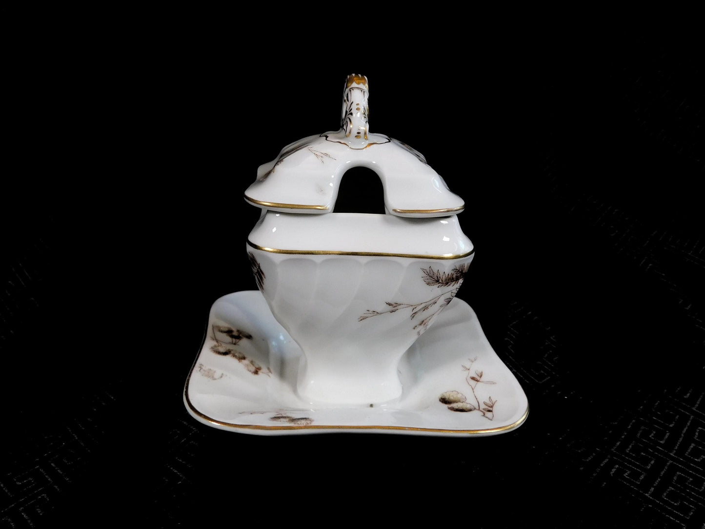Unmarked Honey Pot with Lid and Underplate # 24074