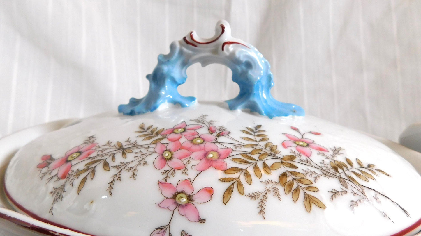 Large Unmarked Covered Serving Dish with Lid # 25673