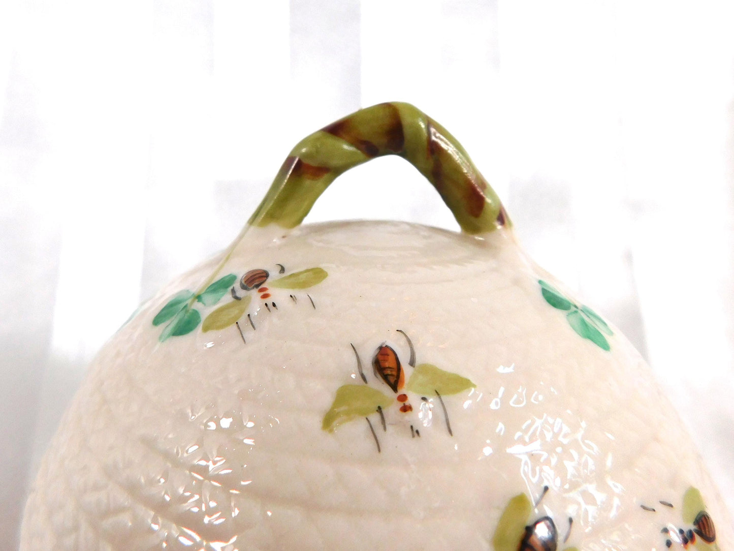 Belleek Shamrock Beehive Honey Pot with Lid # 26019