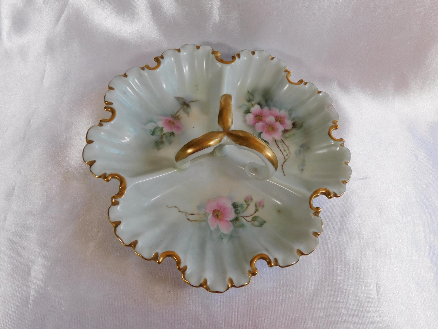 Signed Pale Green Unmarked Three Section Dish # 23677