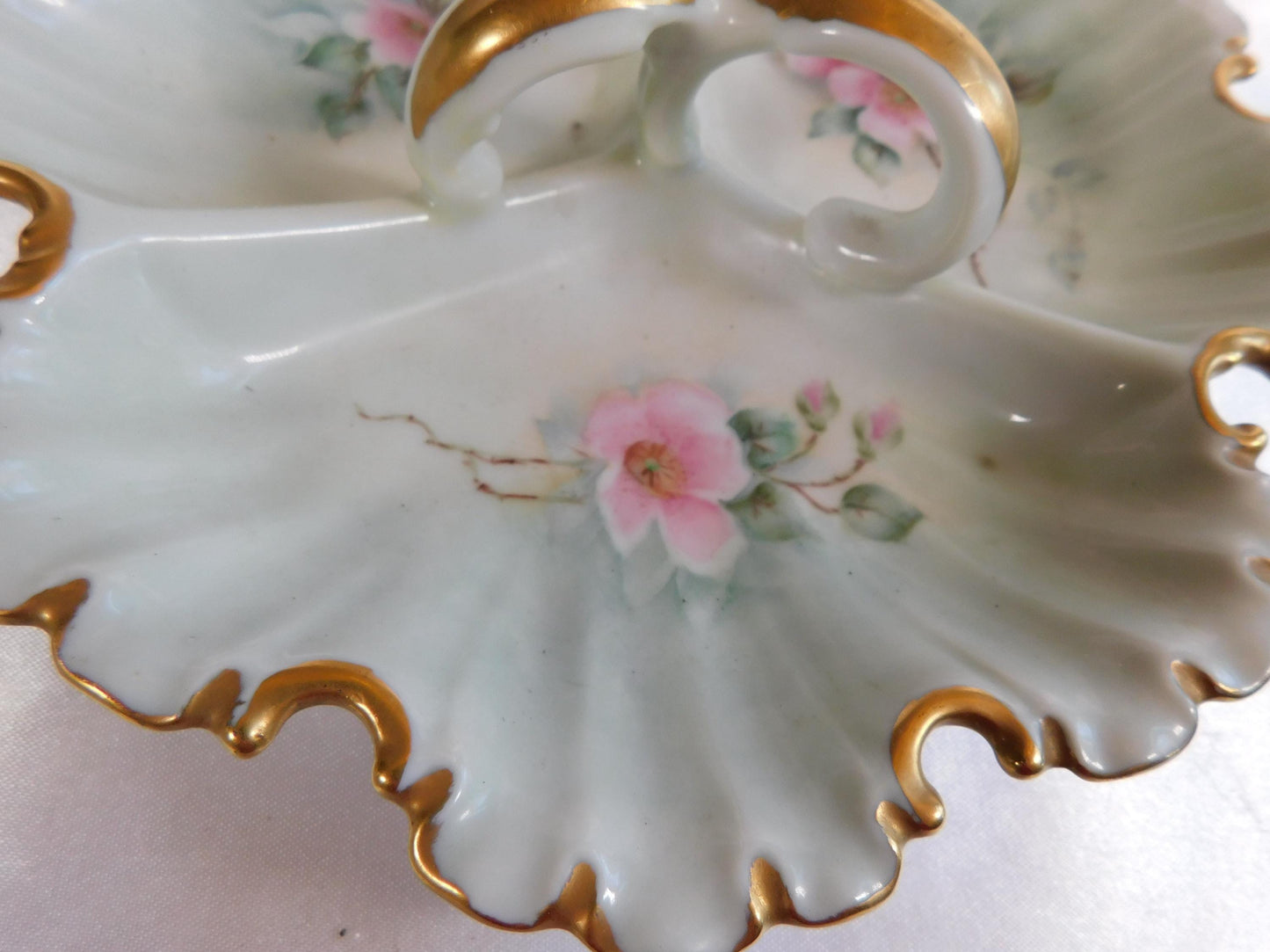 Signed Pale Green Unmarked Three Section Dish # 23677