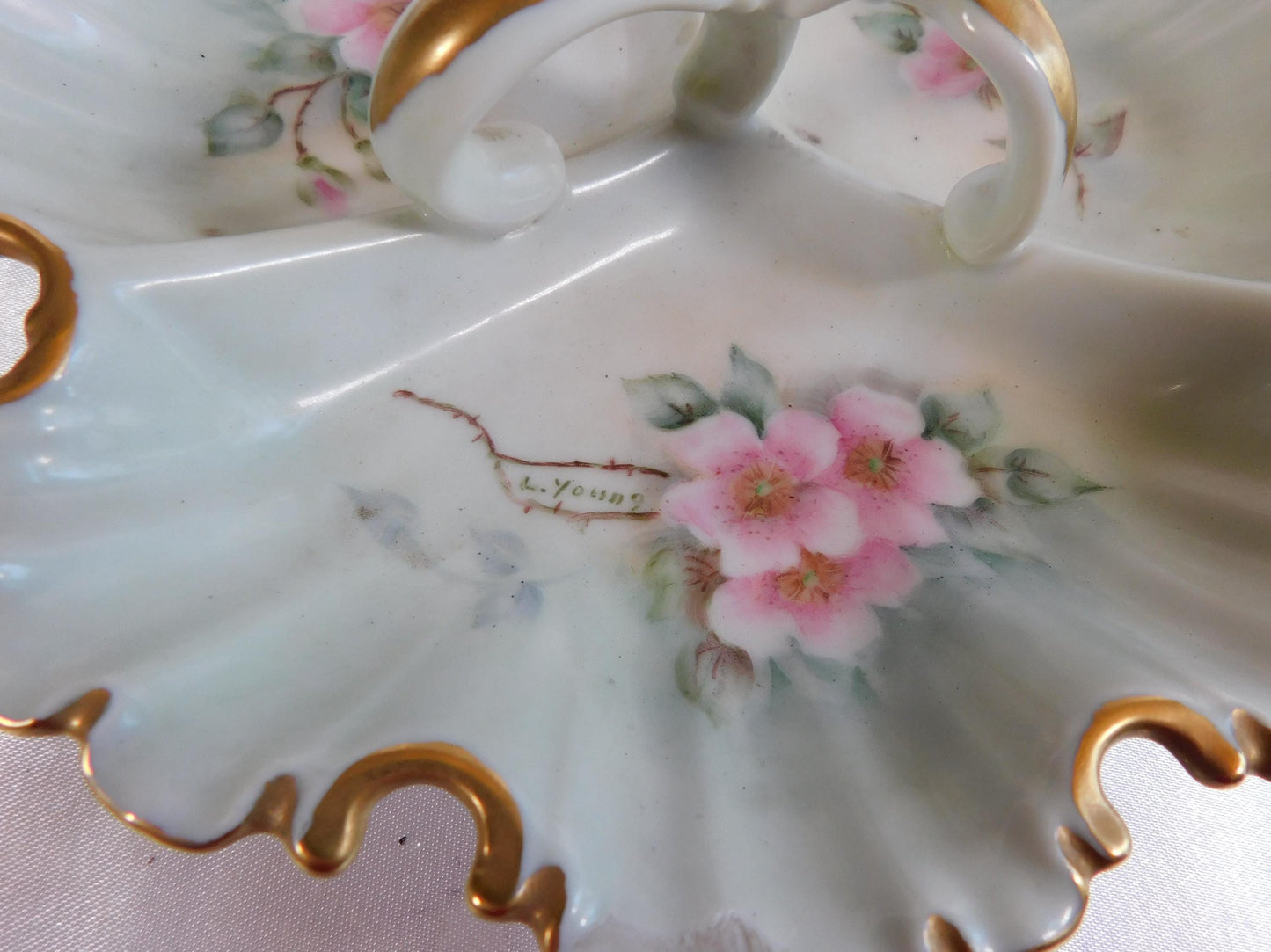 Signed Pale Green Unmarked Three Section Dish # 23677