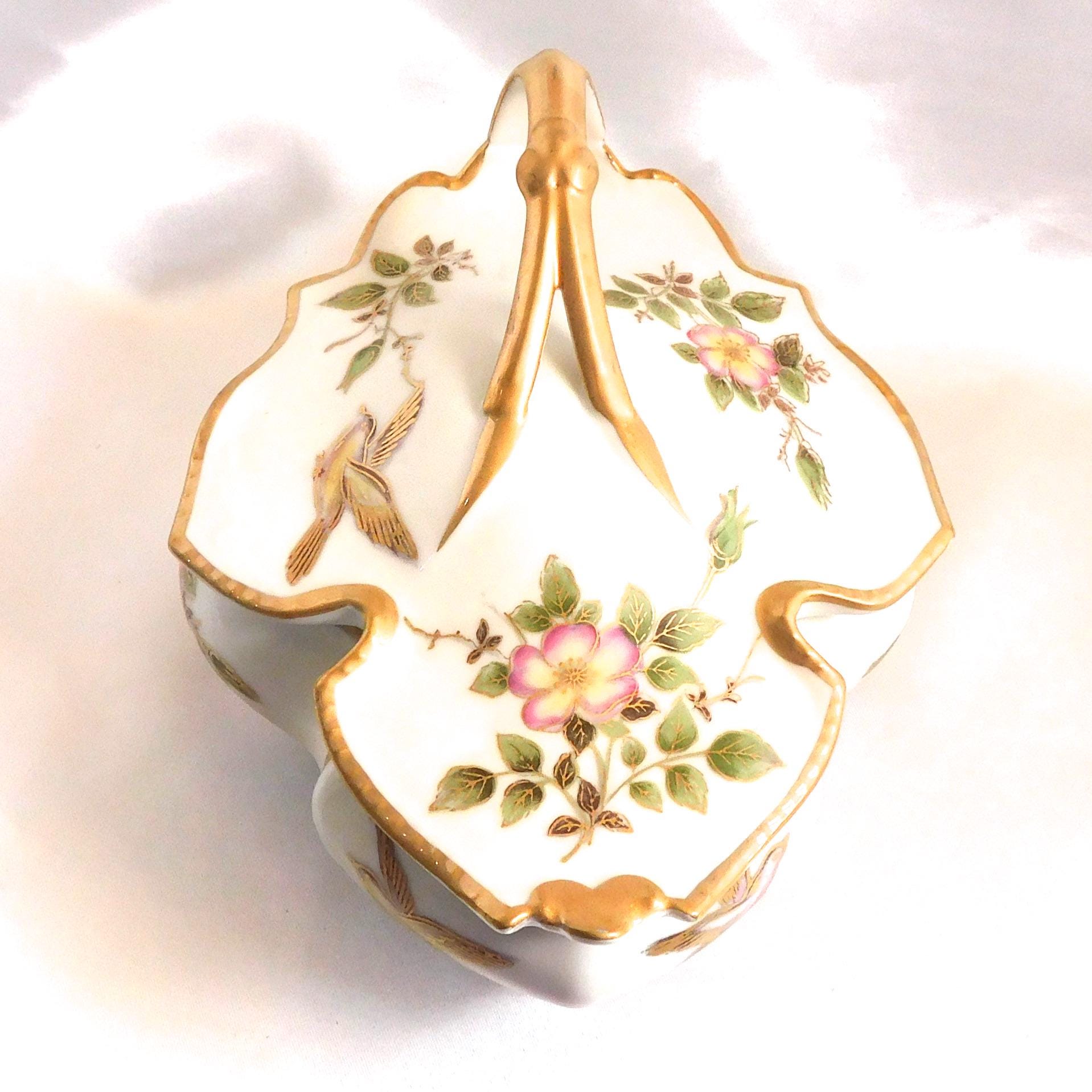 Lenwile-Ardalt Covered Leaf Shaped Serving Dish  # 25772