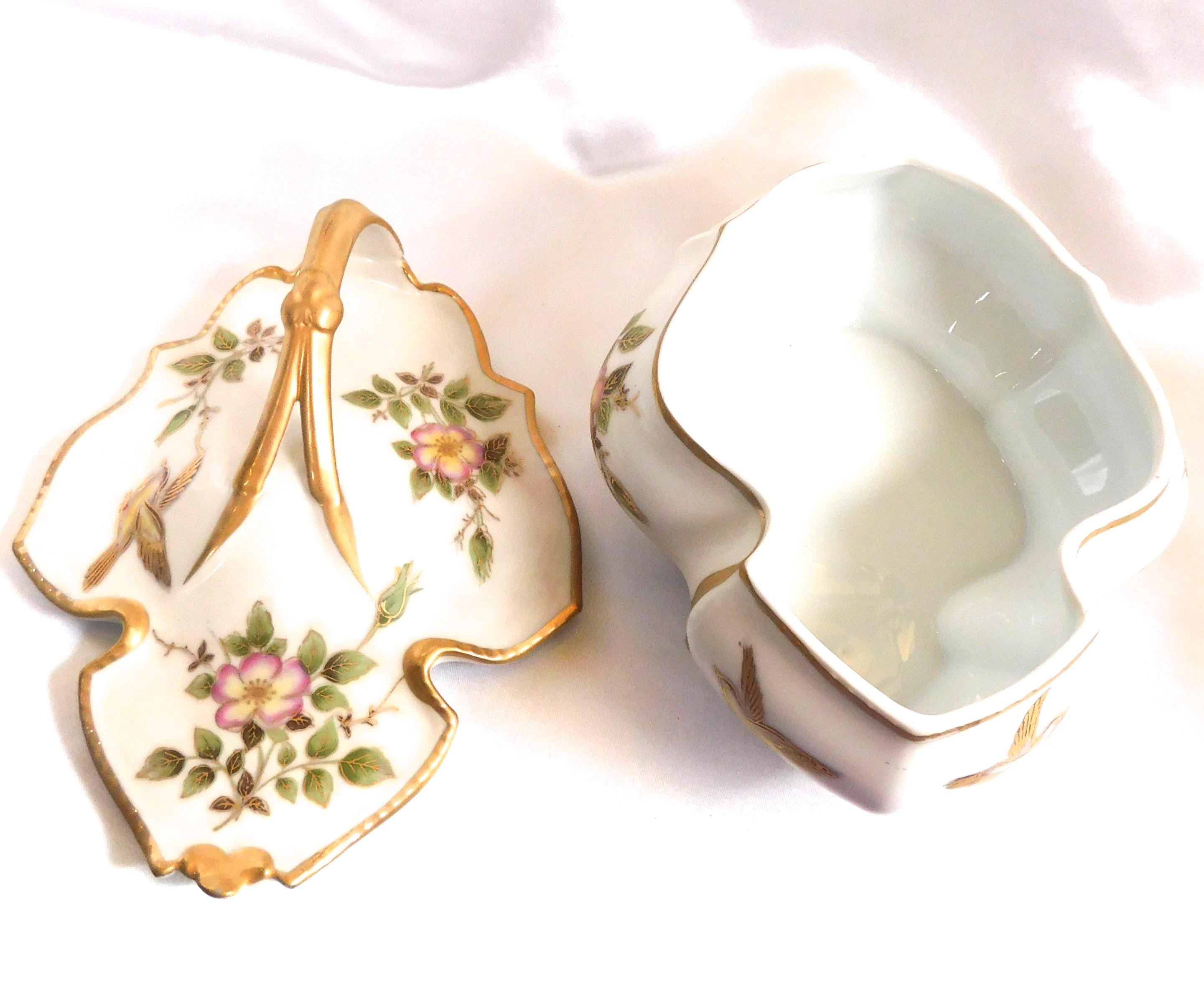 Lenwile-Ardalt Covered Leaf Shaped Serving Dish  # 25772