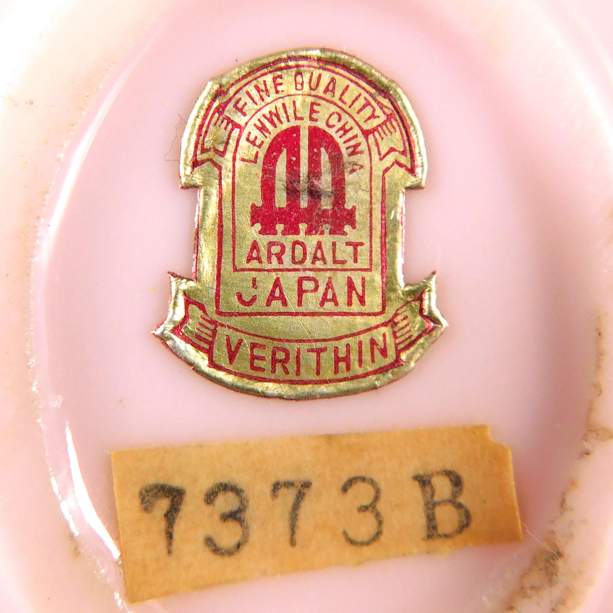 Ardalt Pale Pink Trinket or Ring Dish with Flower Top # 27577