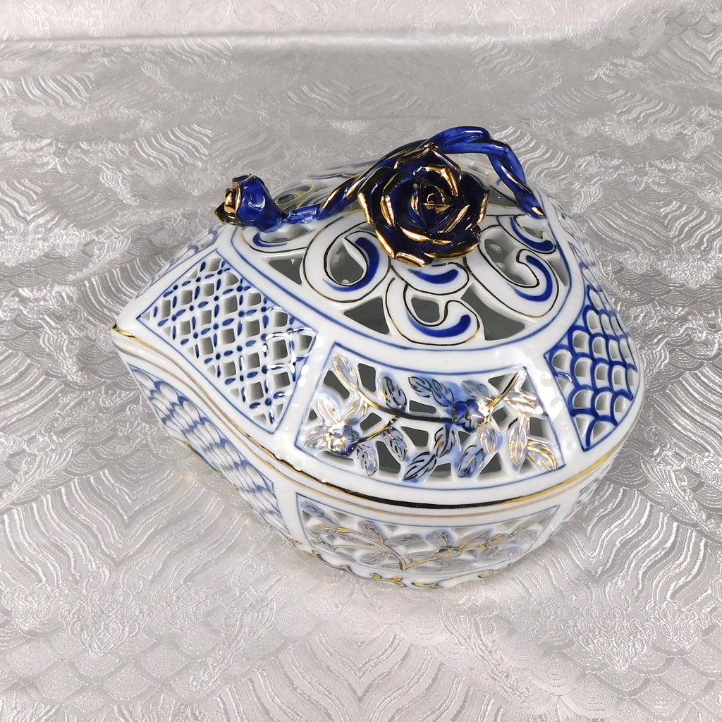 KPM Large Heart Shaped Reticulated Box with Matching Lid # 27558