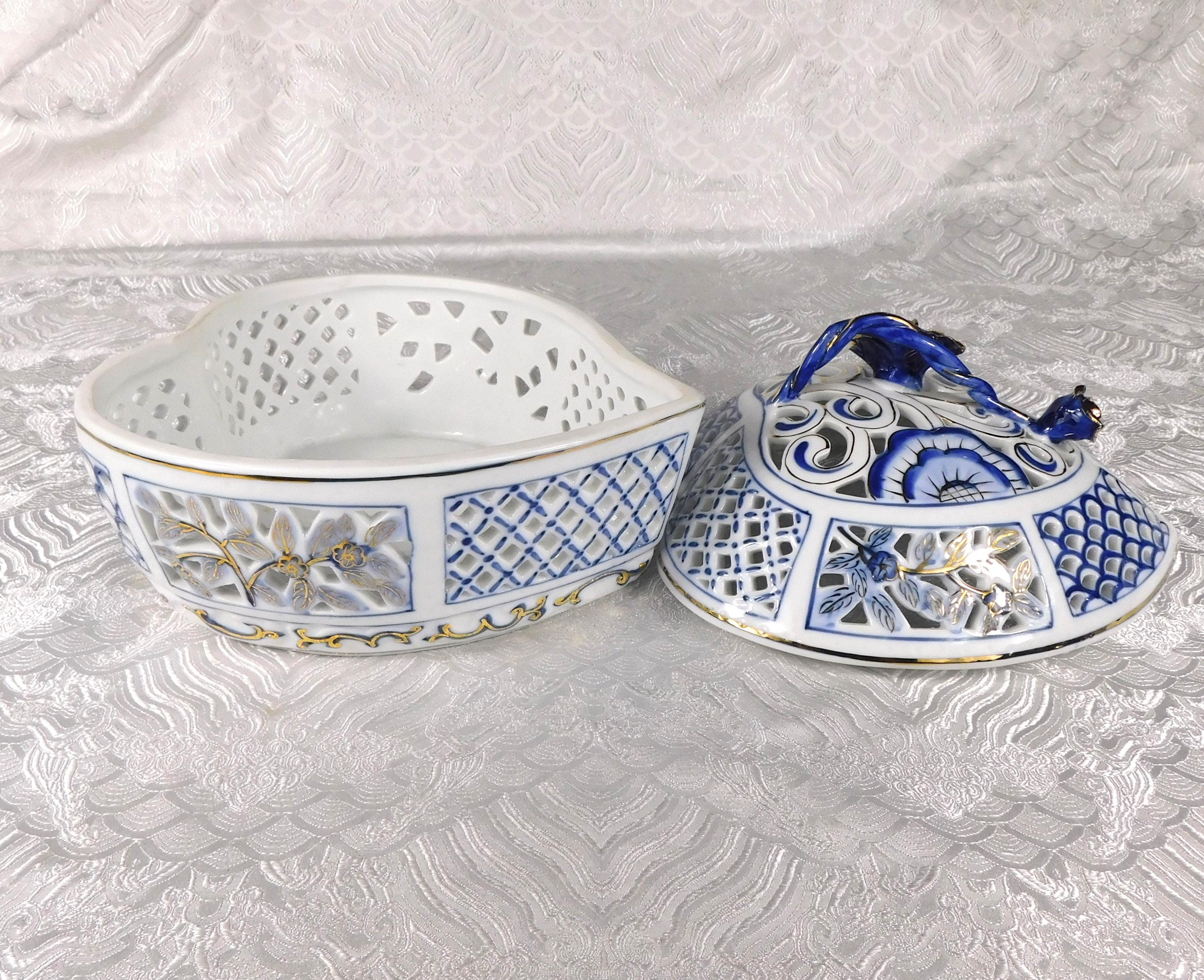 KPM Large Heart Shaped Reticulated Box with Matching Lid # 27558