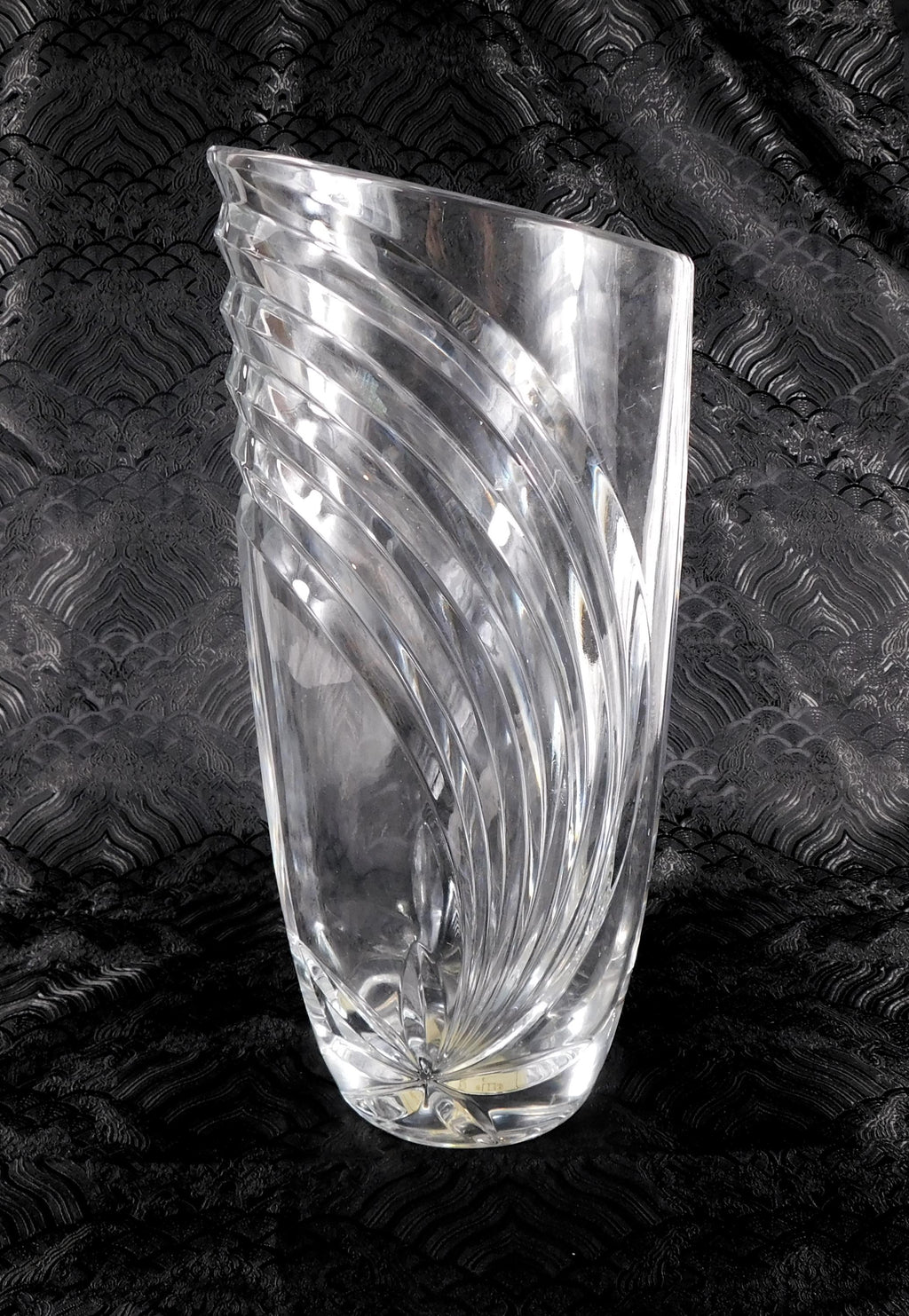 Lenox Falling Star Cut Crystal Vase # 27691