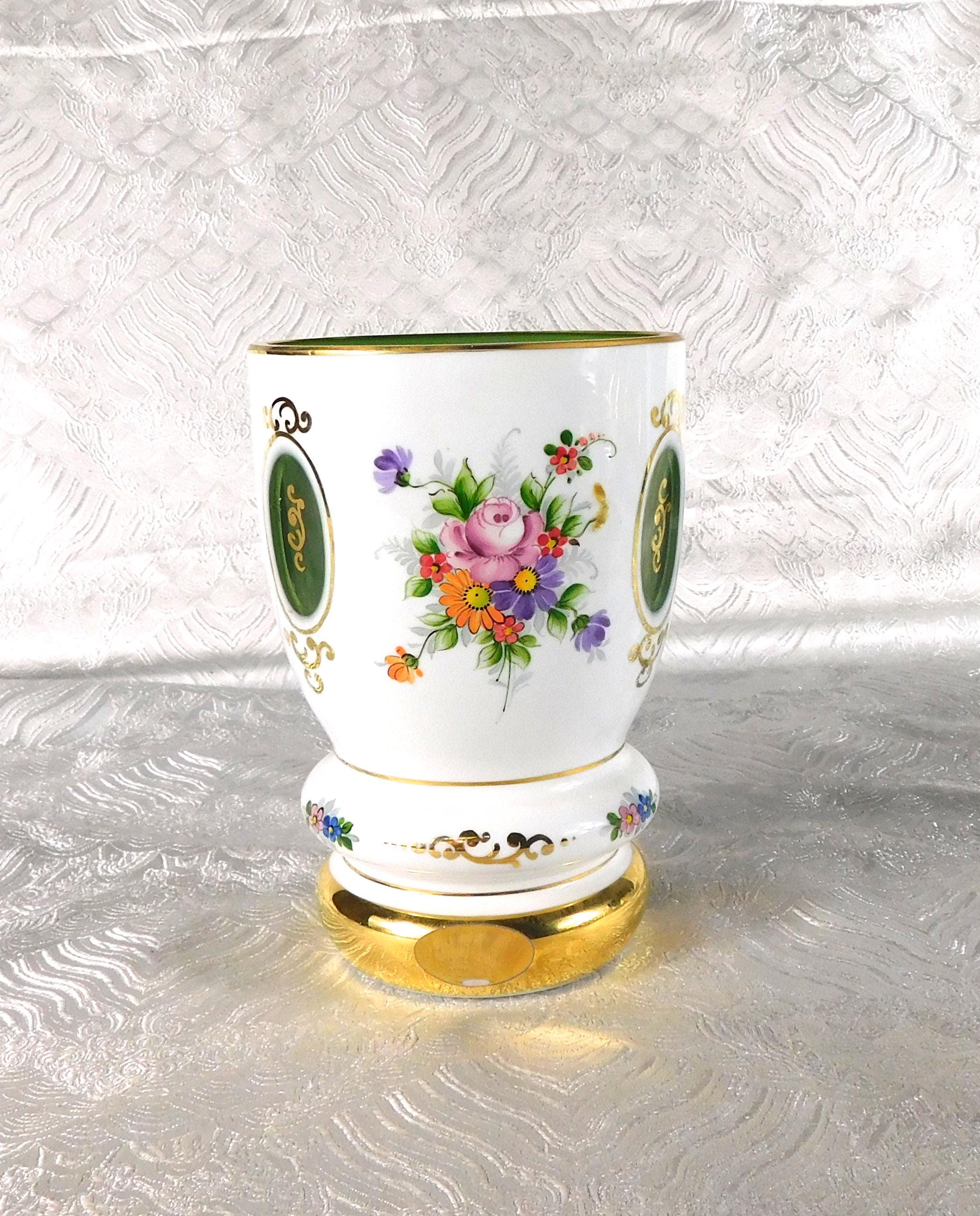White over Green Short Cut to Clear Vase # 27706